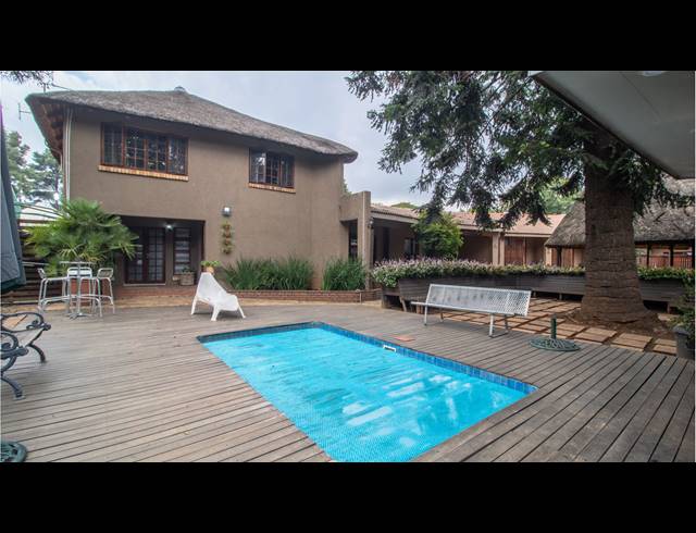 1,500M² BED & BREAKFAST FOR SALE IN ORIEL